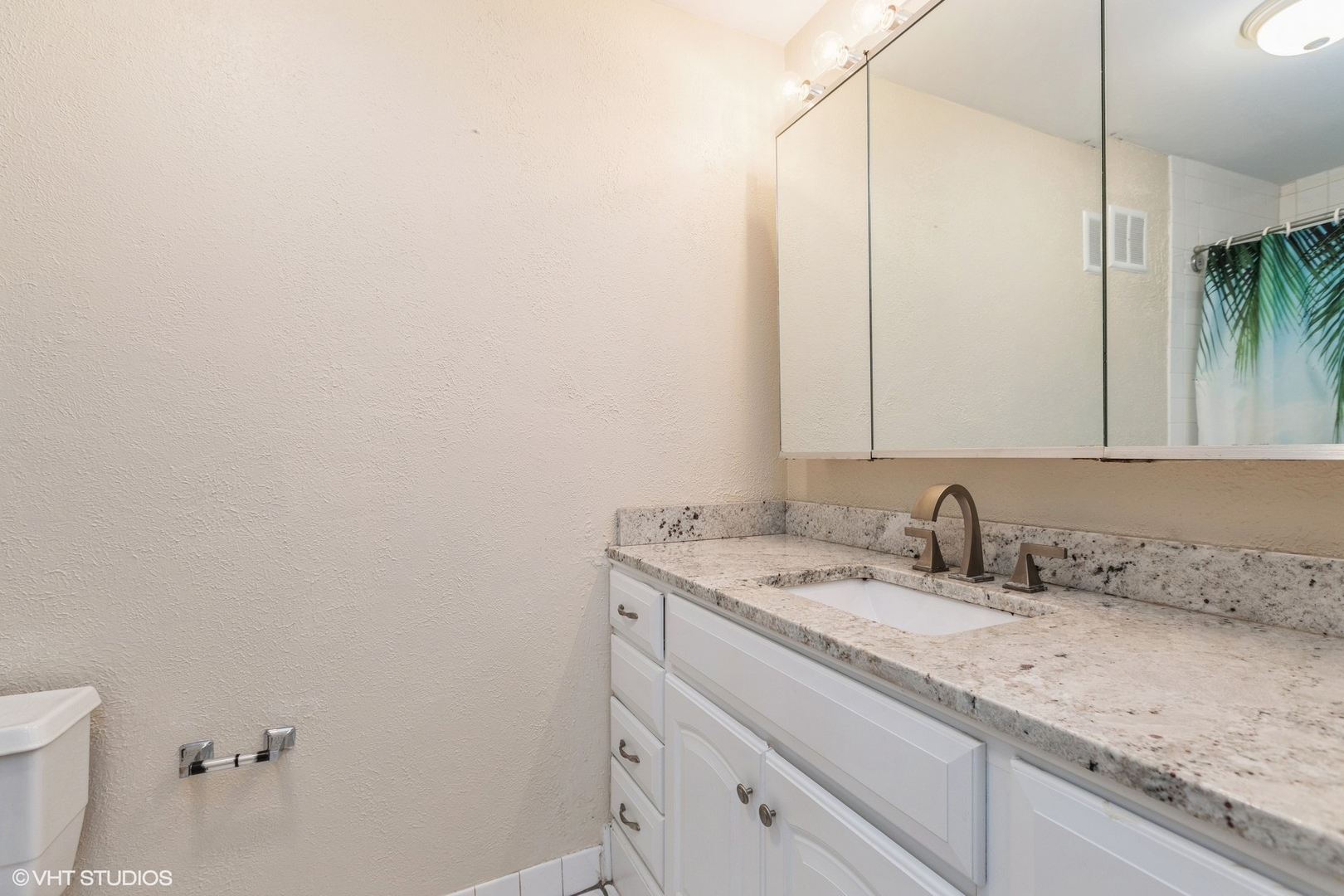 1605 E CENTRAL Road Unit: 114B