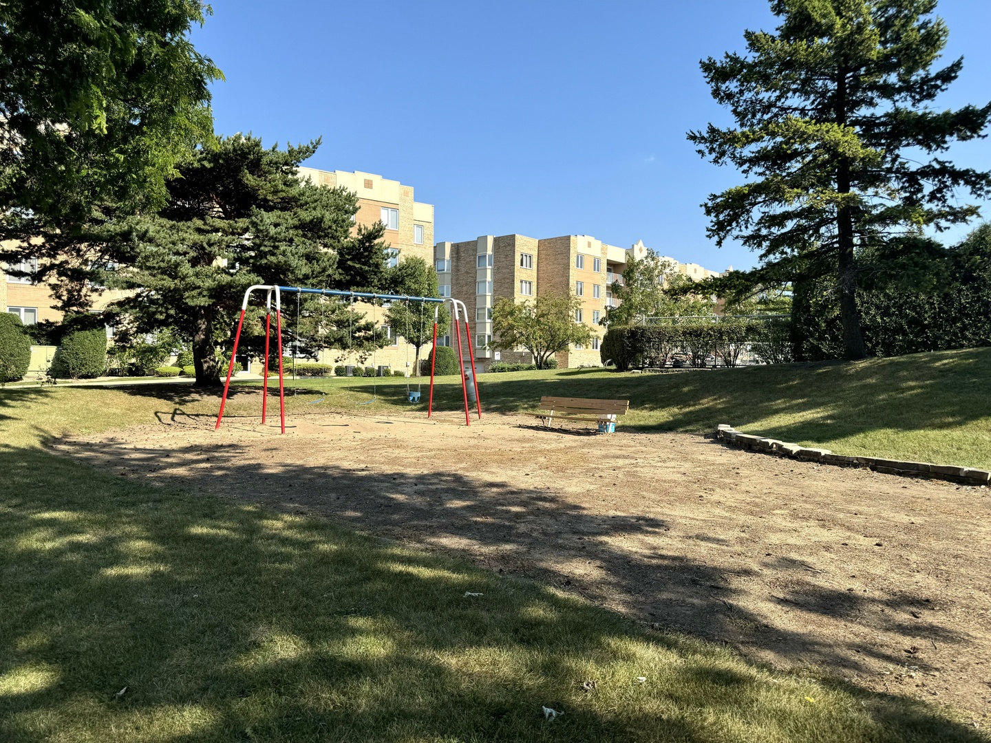 2201 S Stewart Avenue Unit: 3G