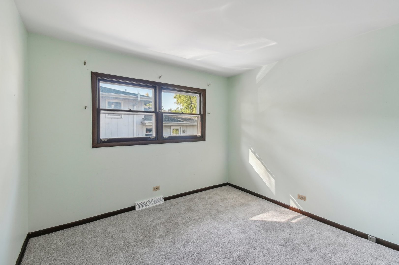 3913 N Washington Street