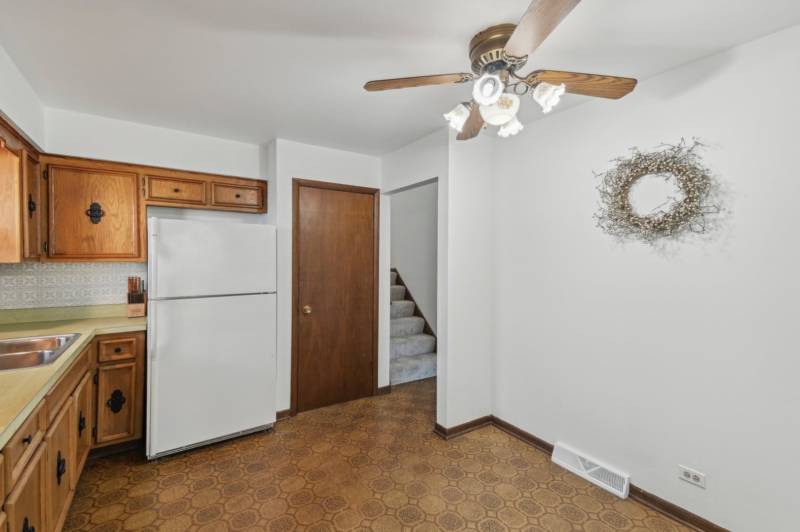 3913 N Washington Street