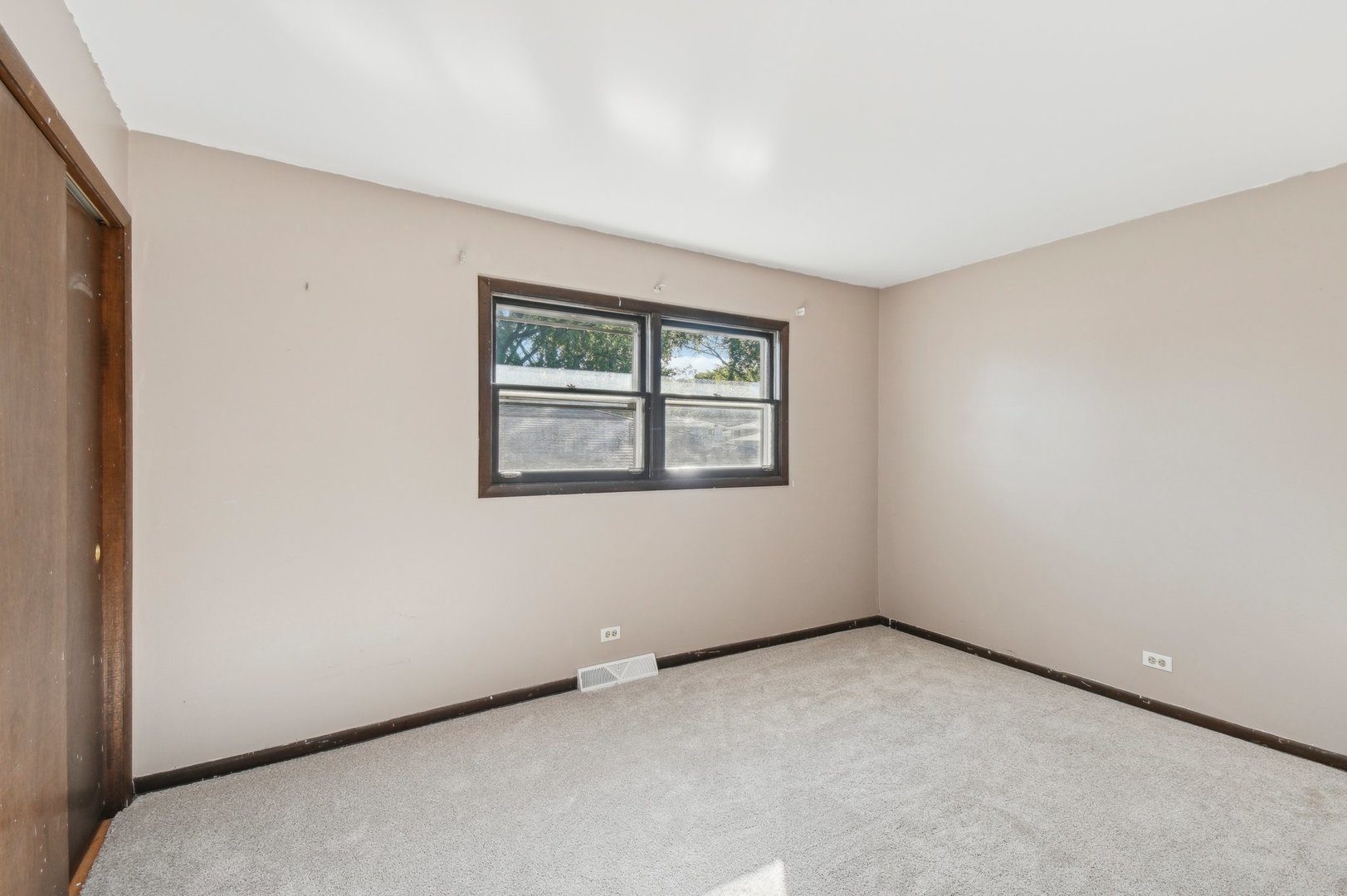 3913 N Washington Street