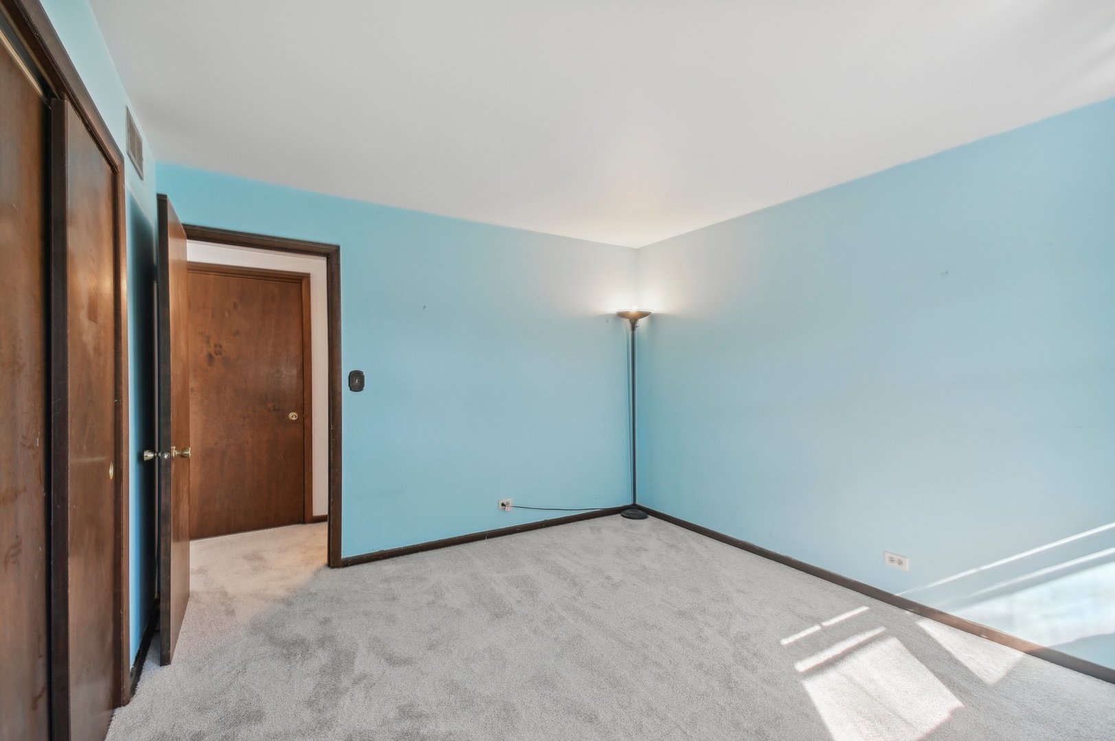 3913 N Washington Street