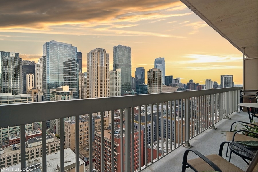 545 N Dearborn Street Unit: 3305