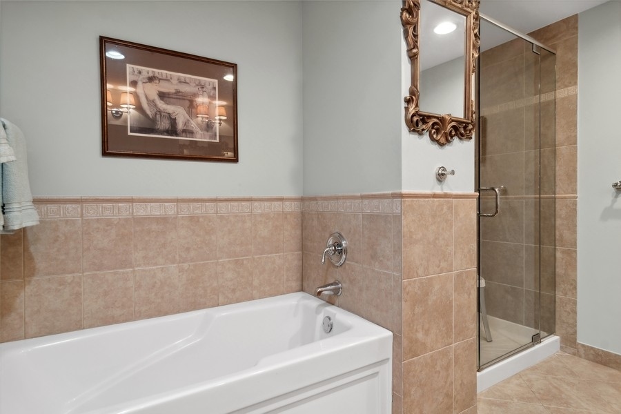 545 N Dearborn Street Unit: 3305