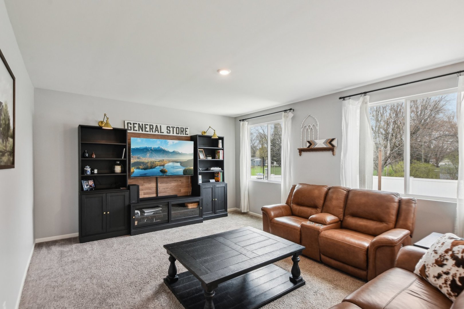 2528 Anna Maria Lane