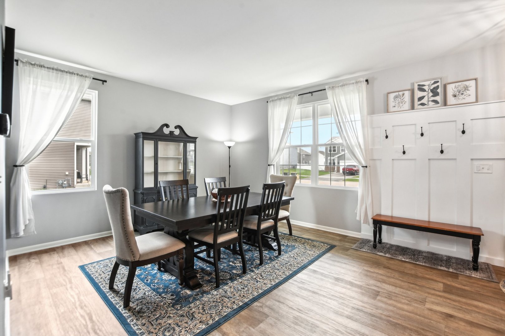 2528 Anna Maria Lane