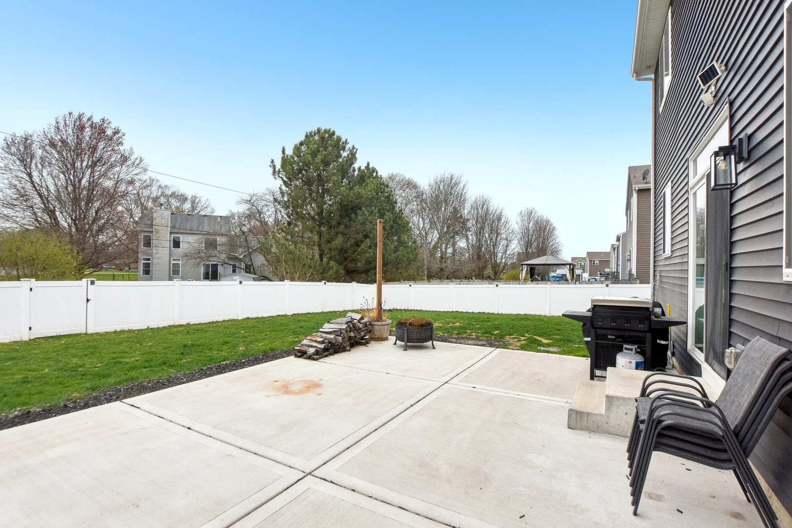 2528 Anna Maria Lane