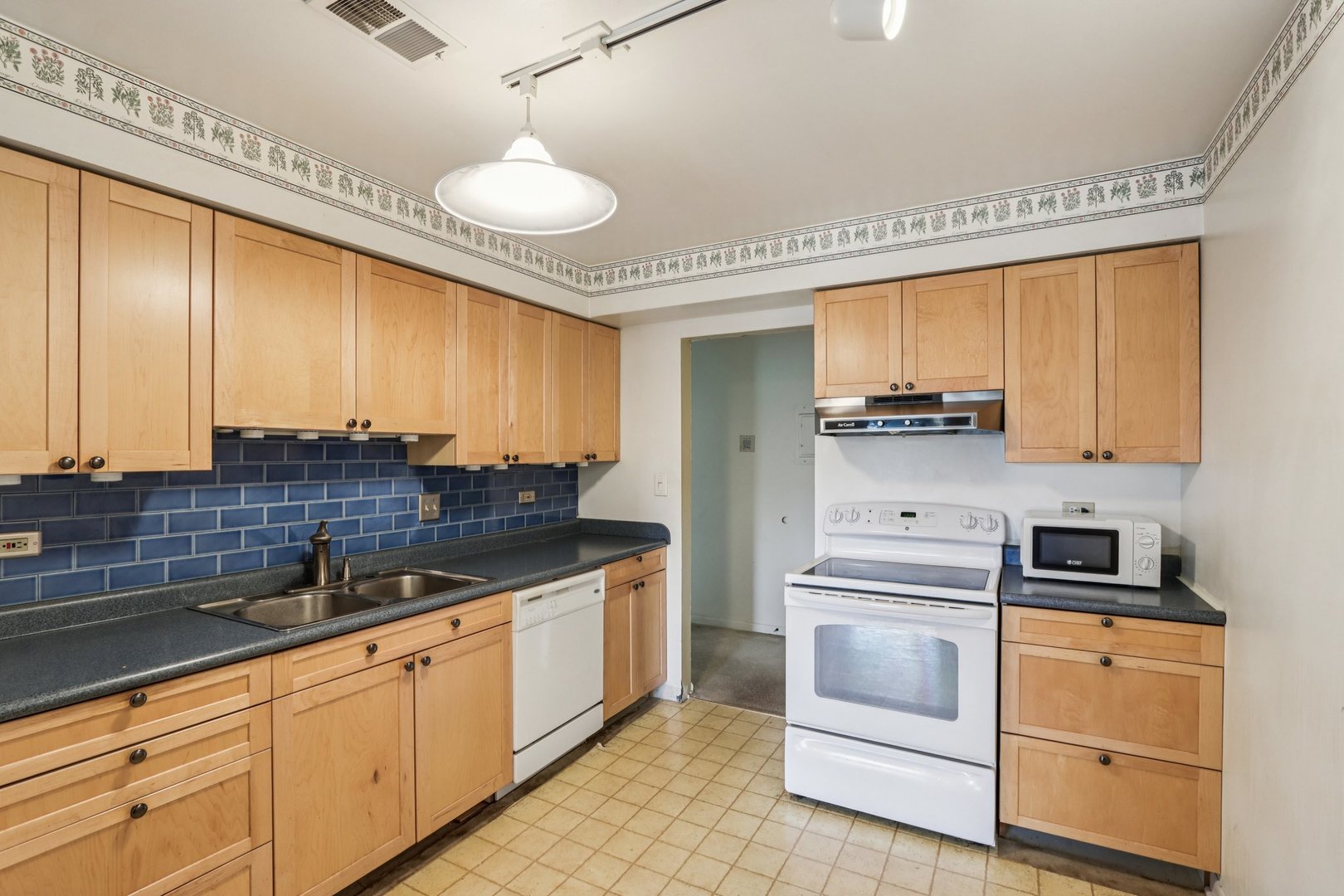 1495 S County Farm Road Unit: 2-4