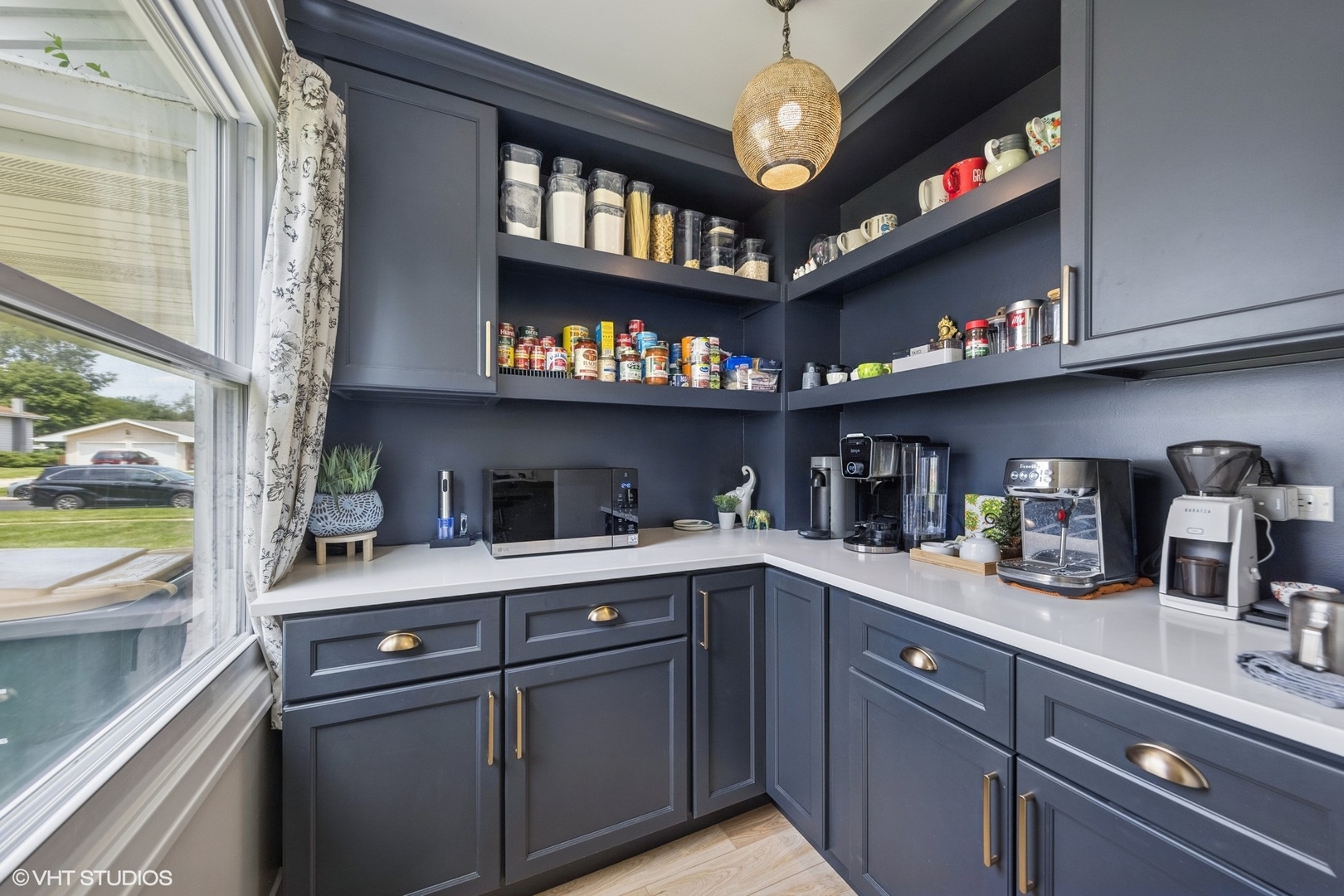 21W705 Glen Valley Drive