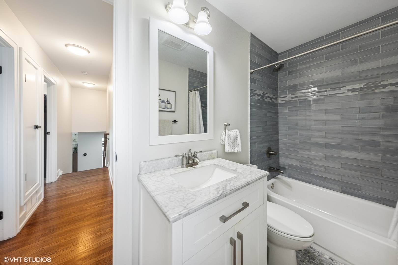 21W705 Glen Valley Drive