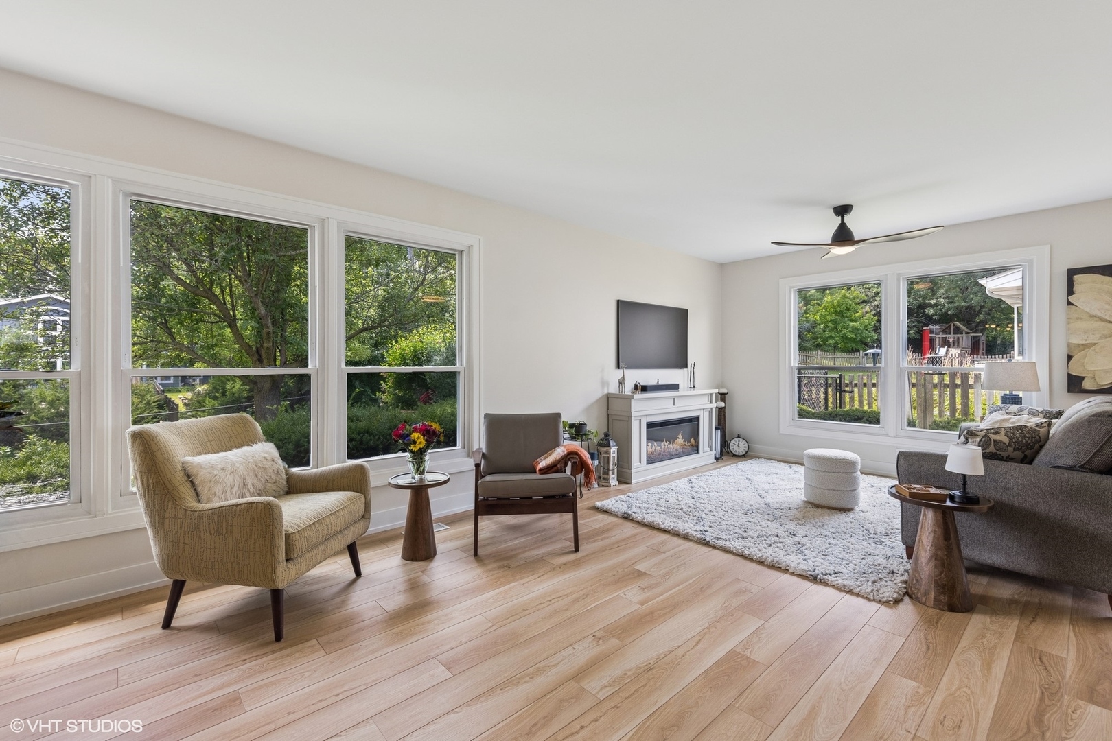 21W705 Glen Valley Drive