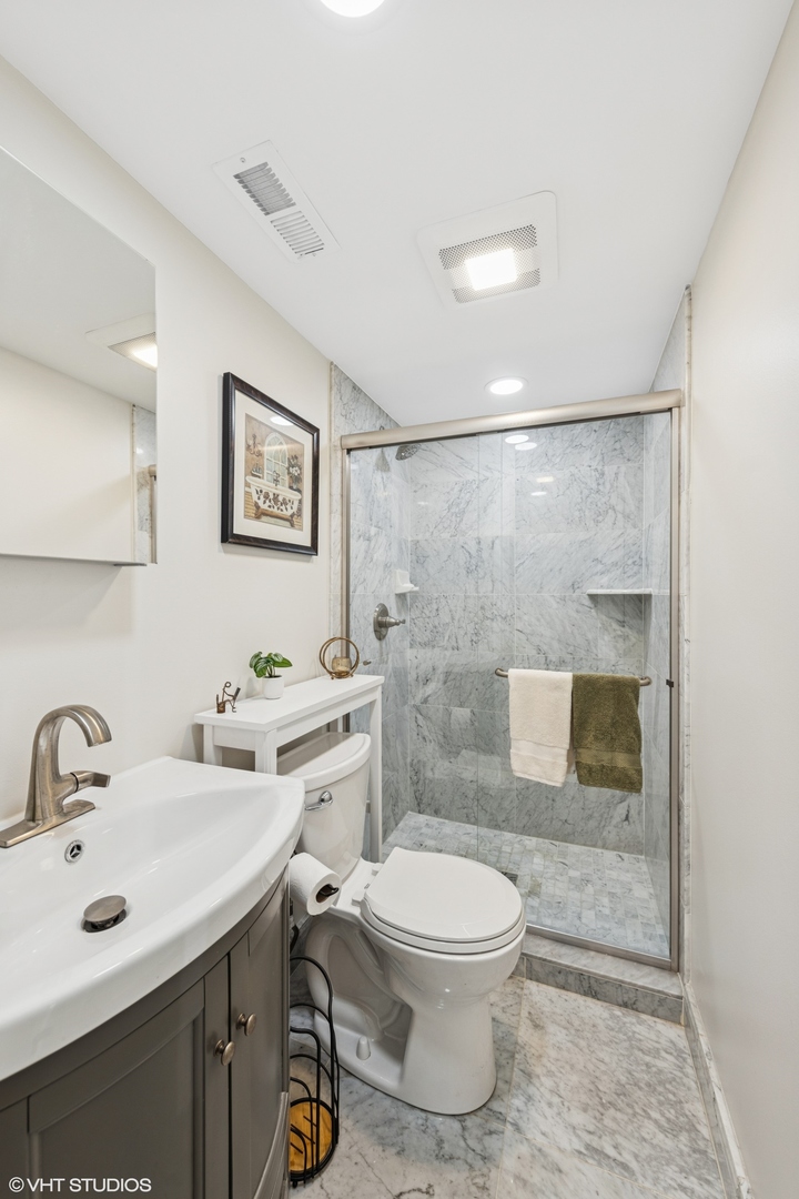 21W705 Glen Valley Drive