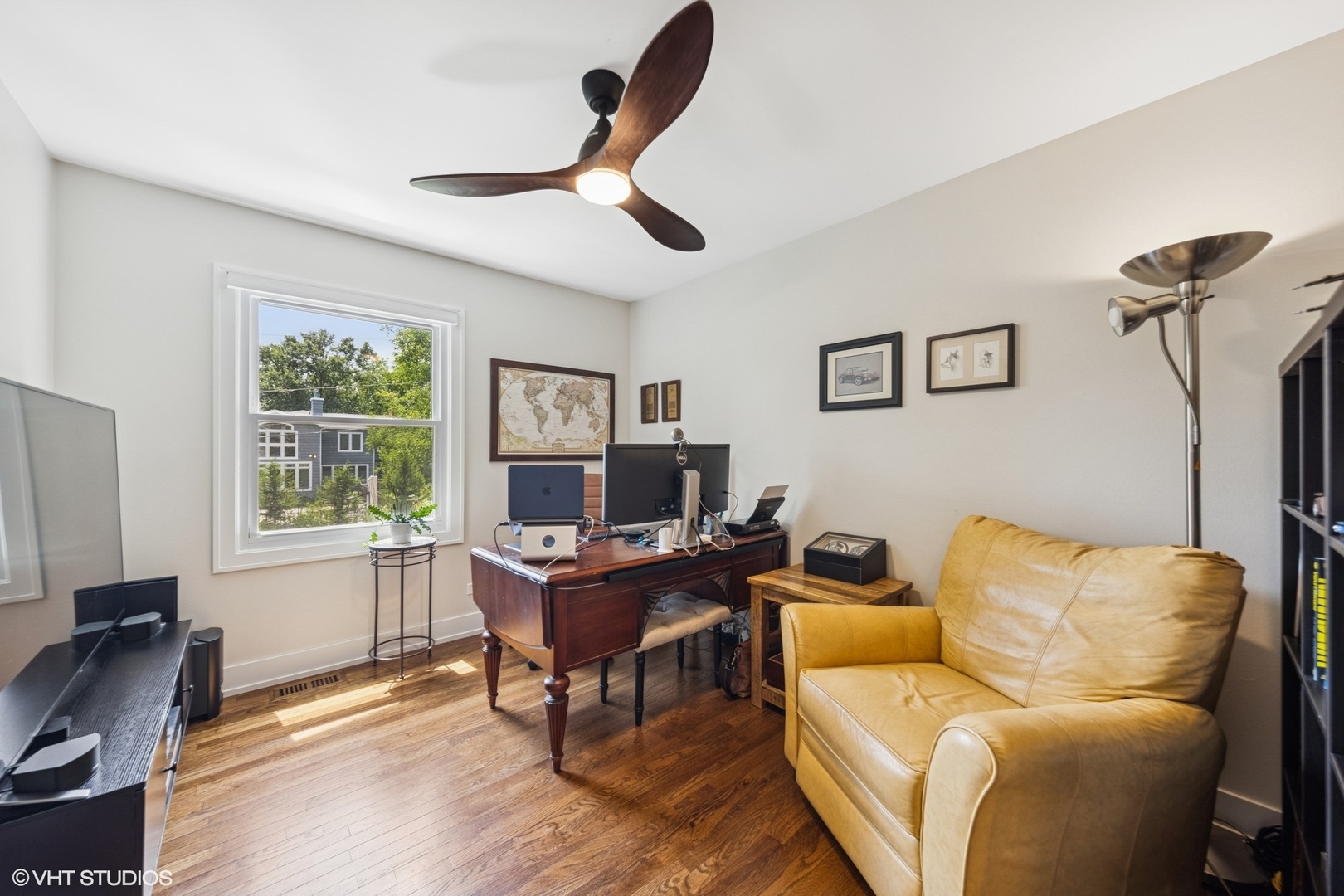 21W705 Glen Valley Drive