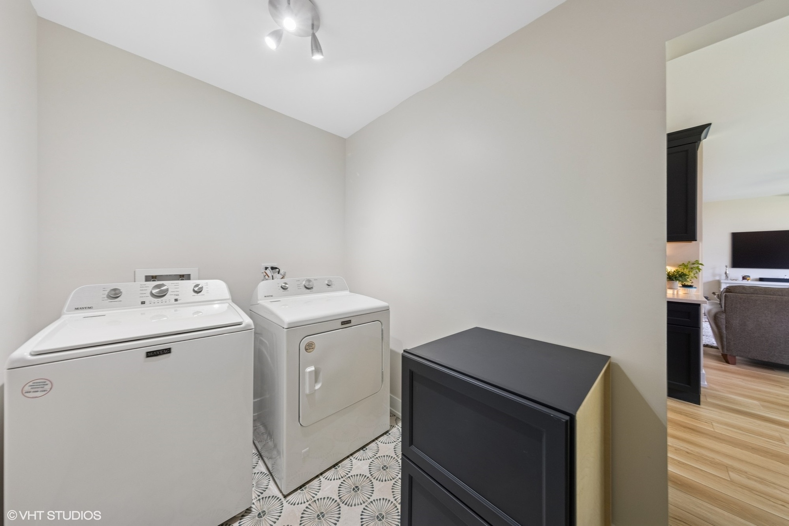 21W705 Glen Valley Drive