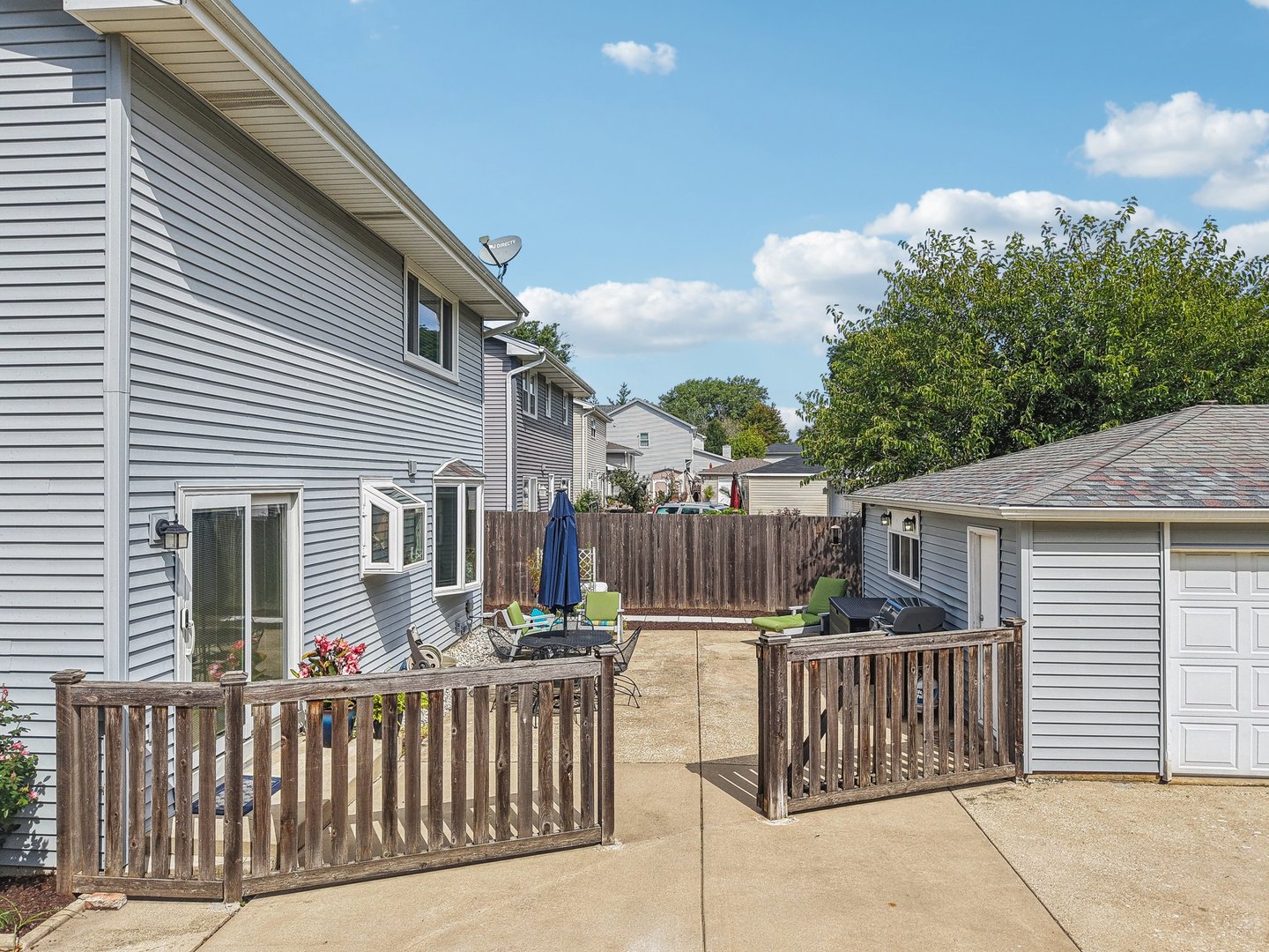 1143 S Edgewood Avenue