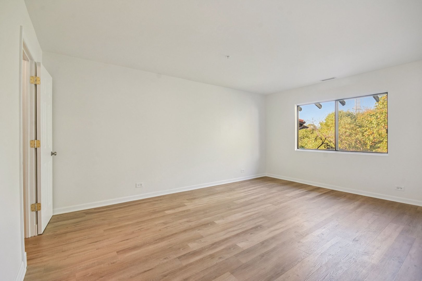 21W581 North Avenue Unit: 35