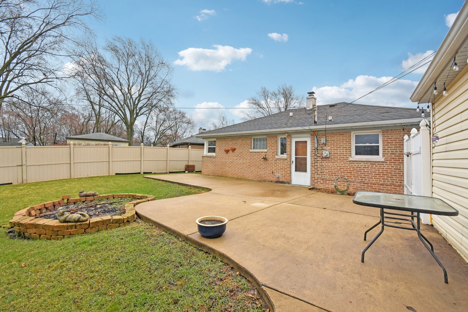 354 Marquette Street