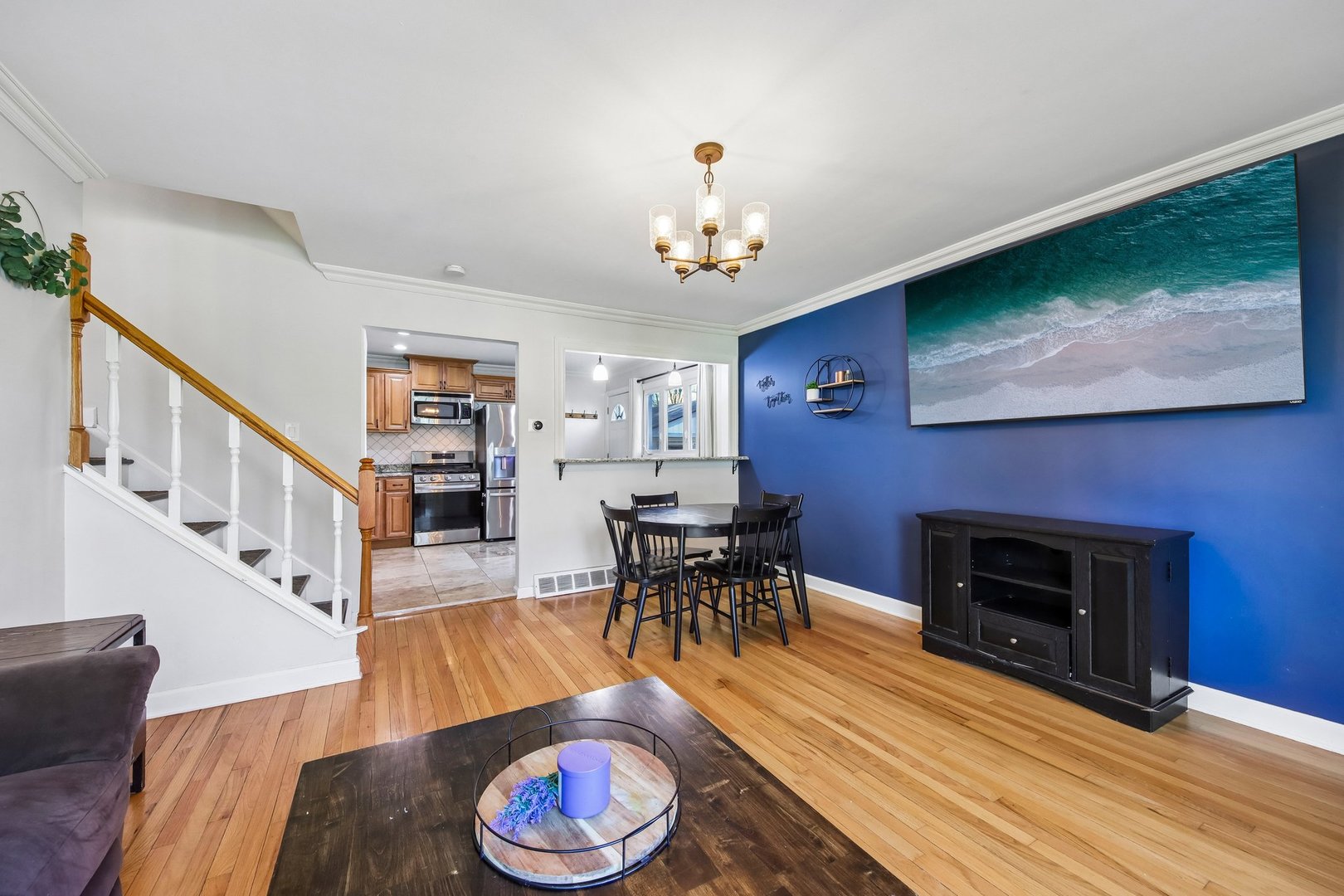 51 W Crystal Avenue