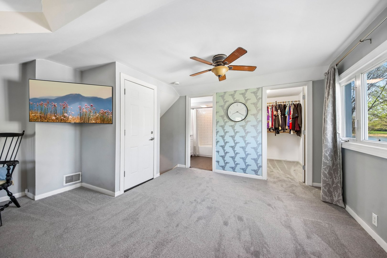 51 W Crystal Avenue