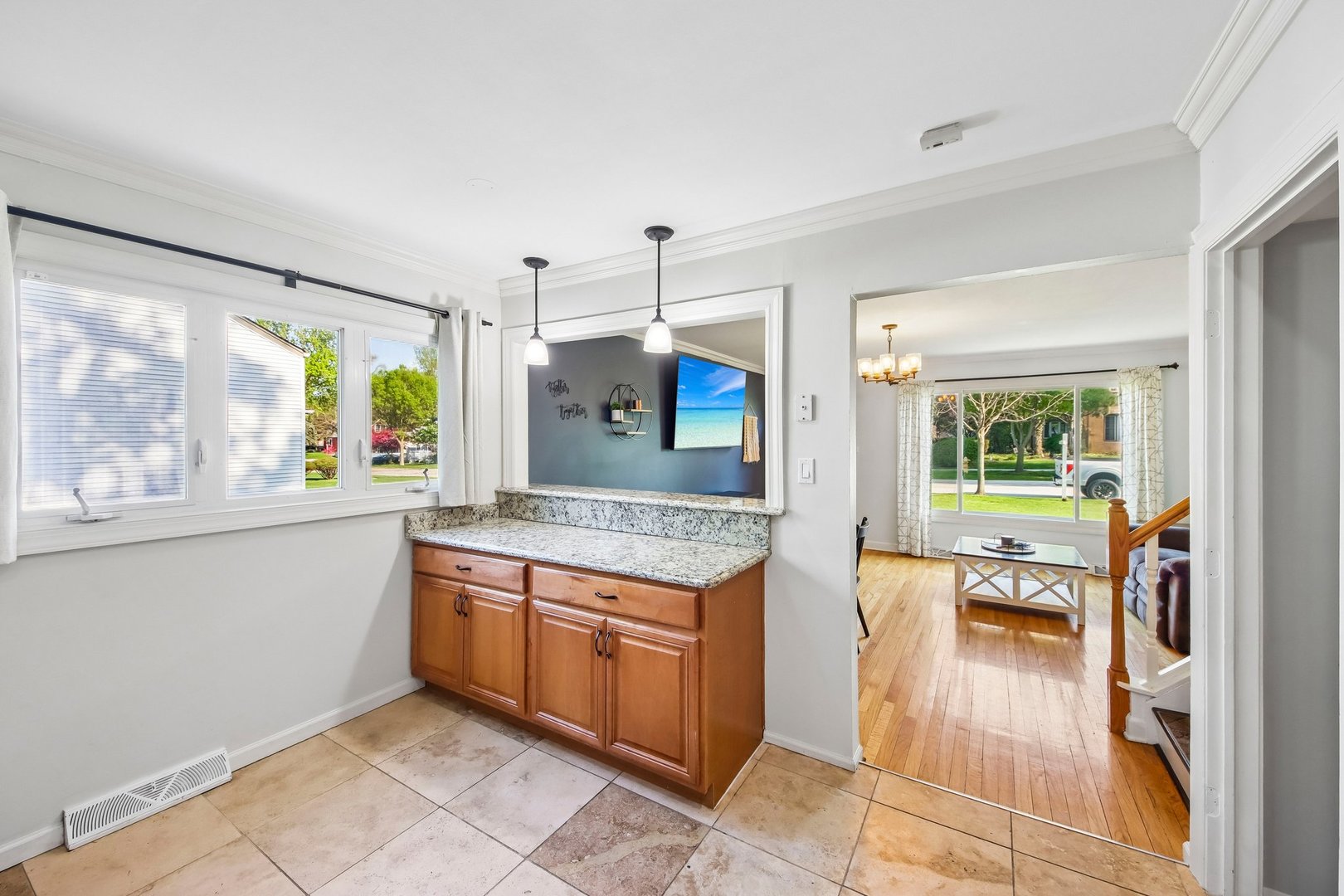 51 W Crystal Avenue