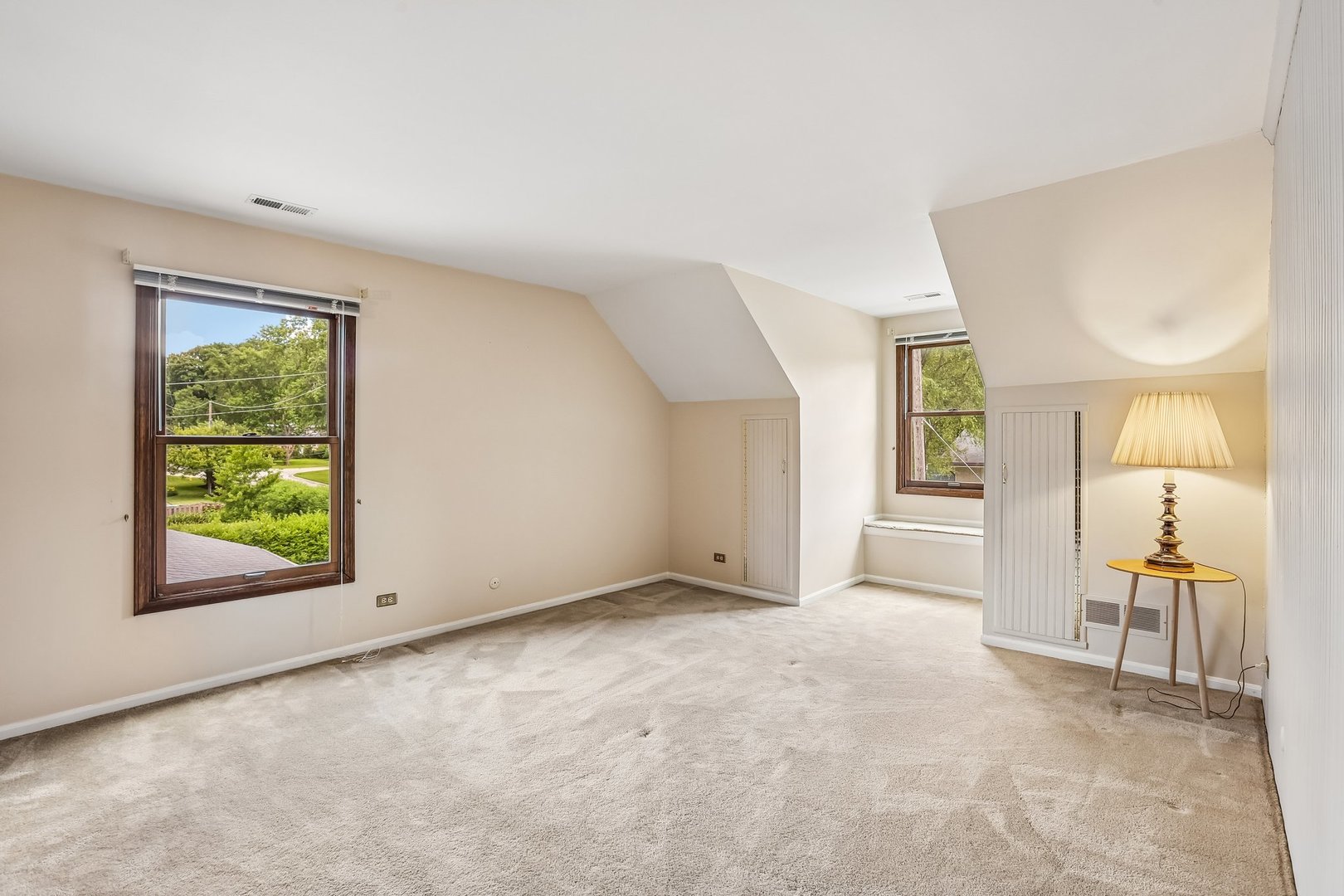 500 W Saint Charles Road