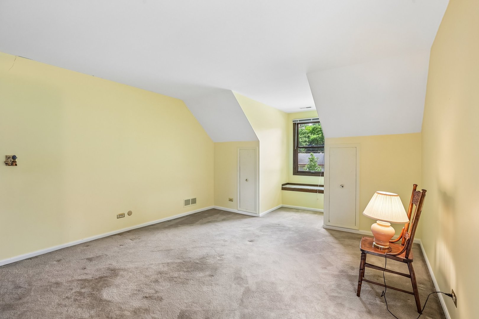 500 W Saint Charles Road