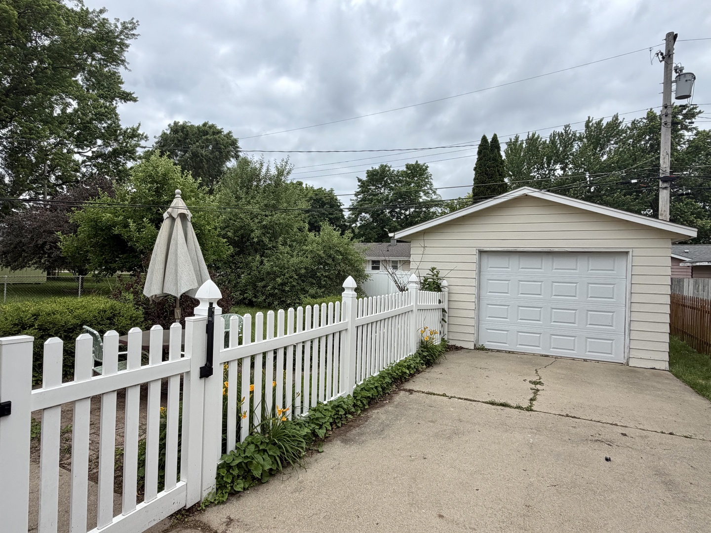 213 River Drive