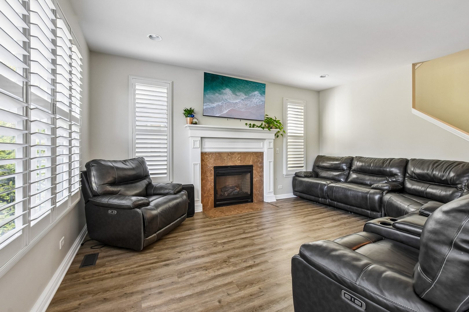 26W600 Churchill Road