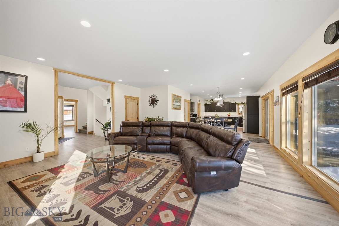 532 Gallatin Avenue