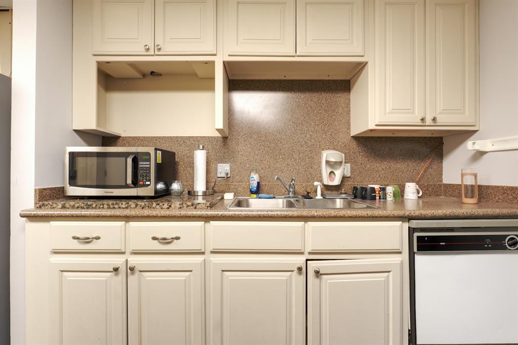 3601 N Harrison Station Unit: B
