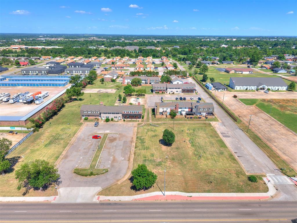 3901 N Kickapoo Avenue Unit: 33