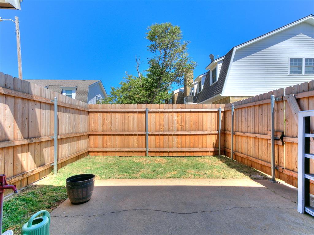 3901 N Kickapoo Avenue Unit: 33