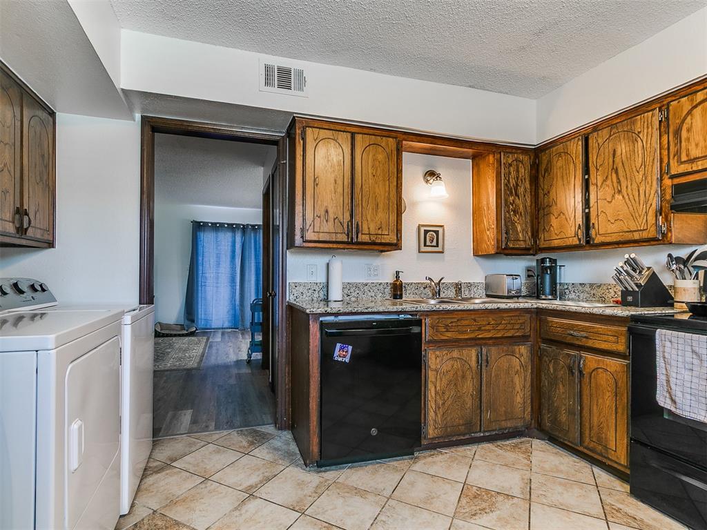 3901 N Kickapoo Avenue Unit: 33