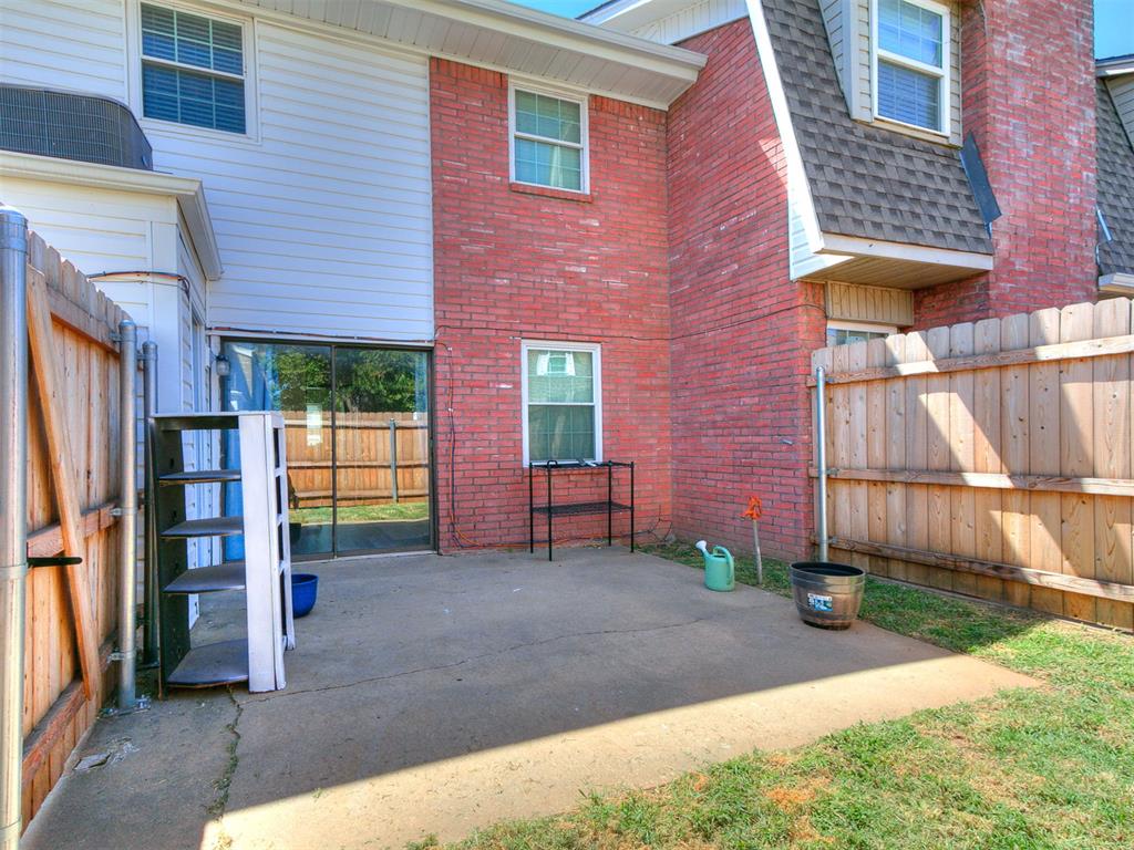 3901 N Kickapoo Avenue Unit: 33