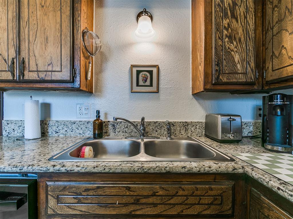 3901 N Kickapoo Avenue Unit: 33