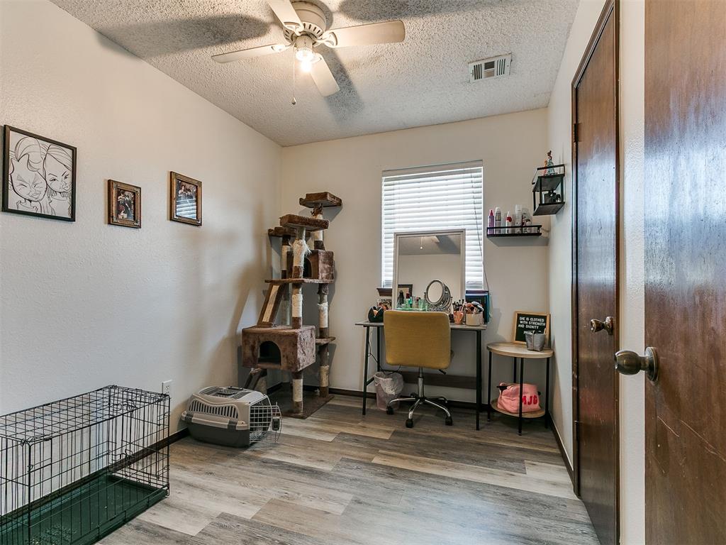 3901 N Kickapoo Avenue Unit: 33