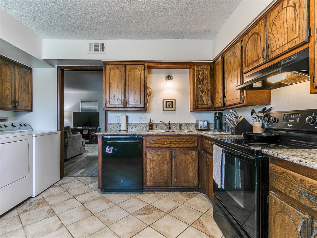 3901 N Kickapoo Avenue Unit: 33