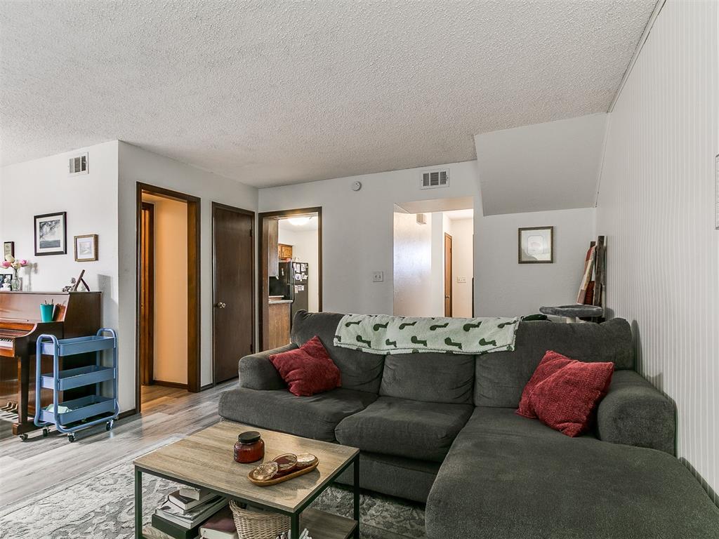 3901 N Kickapoo Avenue Unit: 33