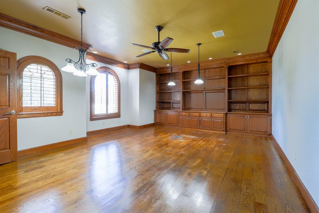 2510 E Independence Street Unit: 400