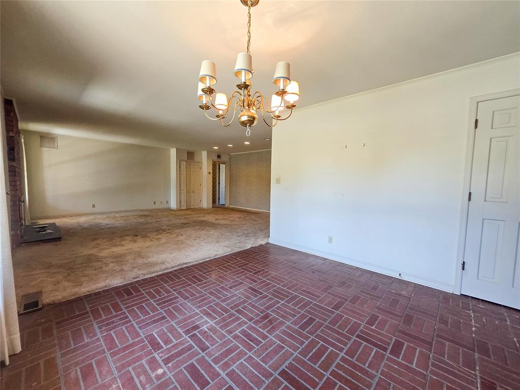 1 N Rice Avenue
