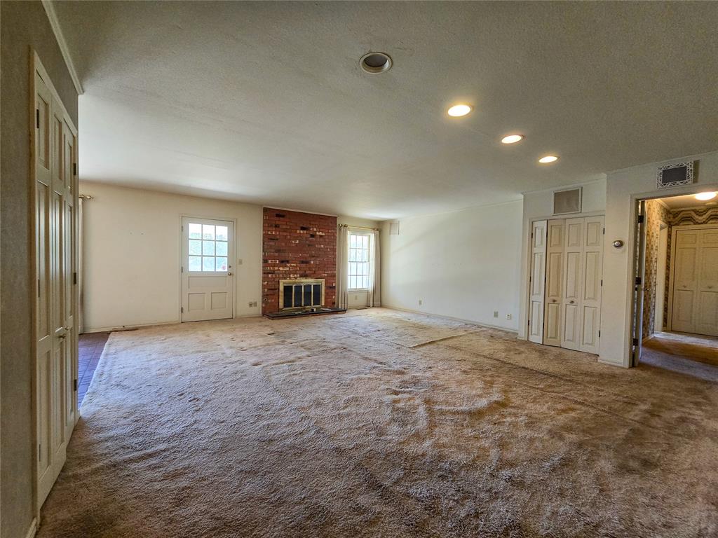 1 N Rice Avenue