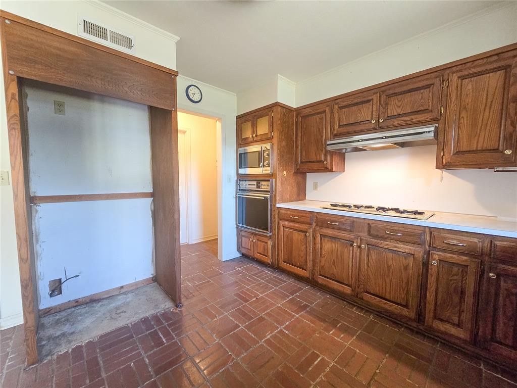 1 N Rice Avenue