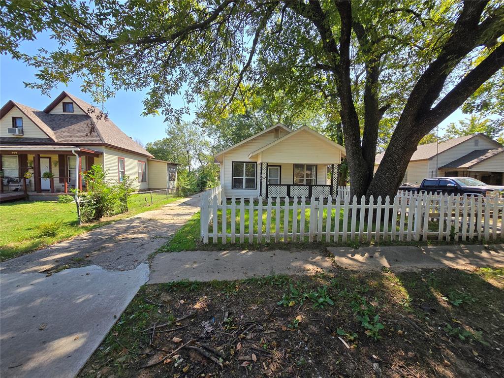 907 N Mckinley Avenue