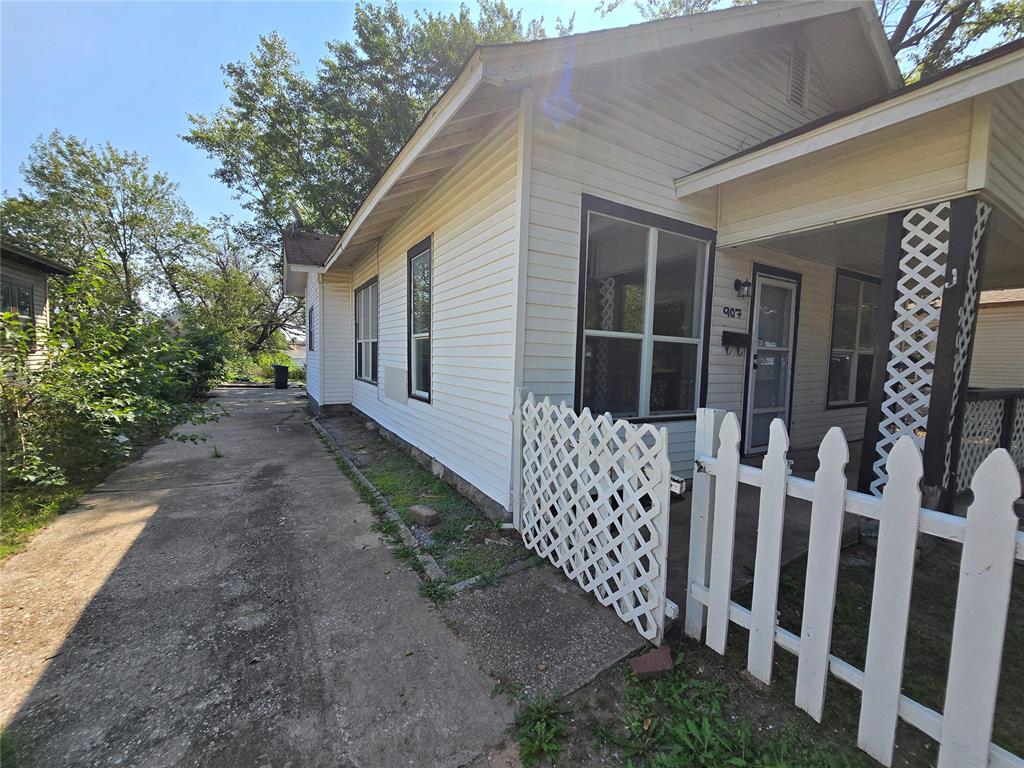 907 N Mckinley Avenue