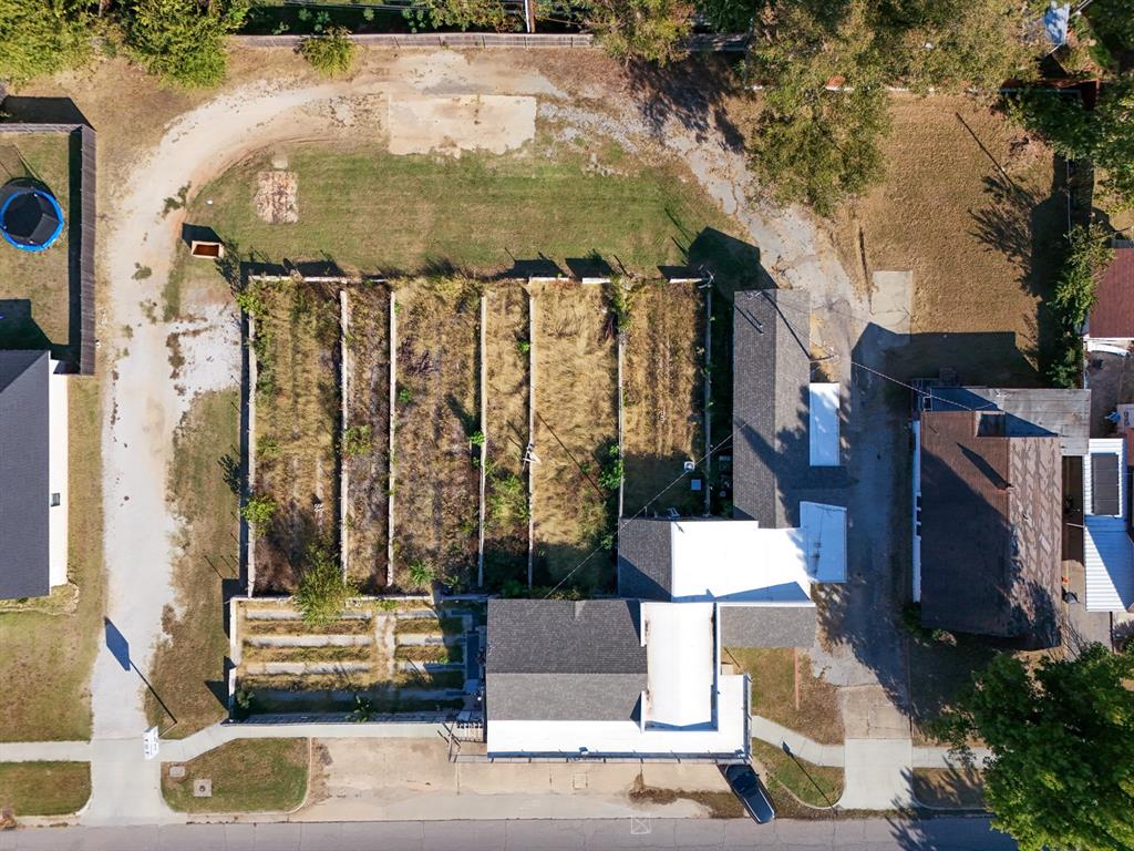 1525 N Broadway Avenue