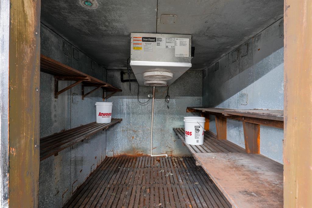 1525 N Broadway Avenue