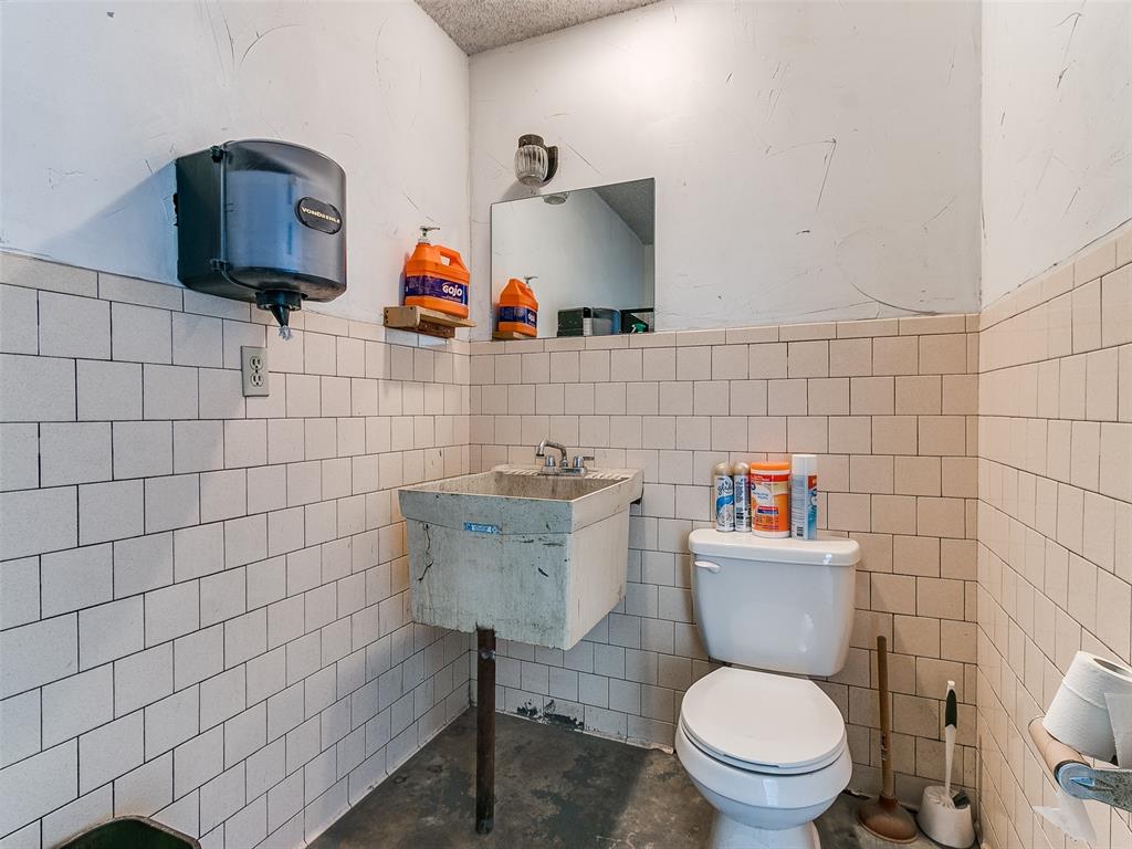 1602 N Harrison Avenue