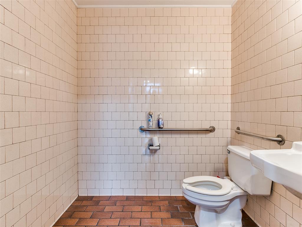 1602 N Harrison Avenue