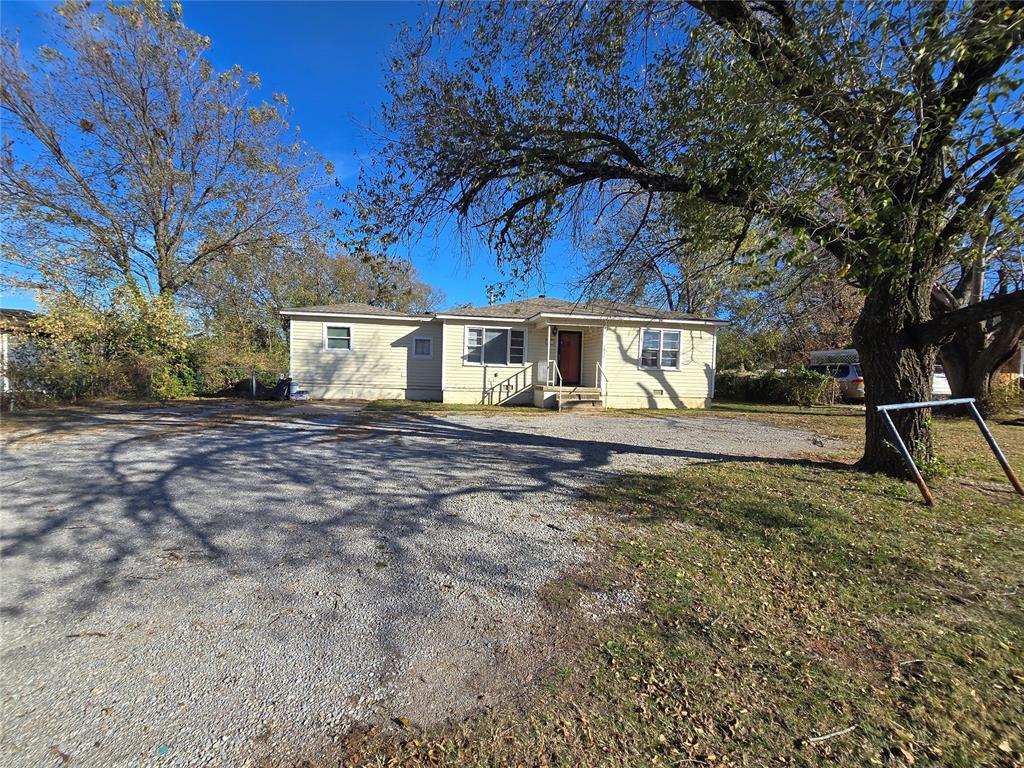 1011 N Rangeline Street