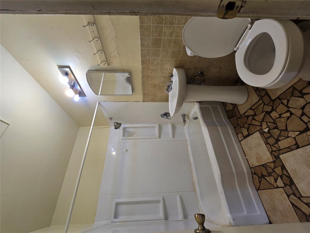 2106 N Aydelotte Avenue